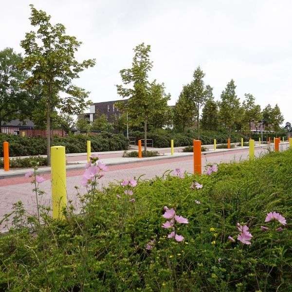 verkeersvoorziening afzetpalen kleur buitenruimte