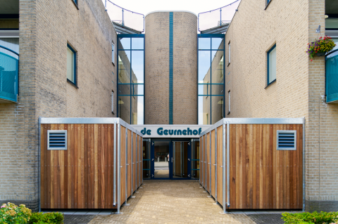 Op maat gemaakte scootmobielstalling