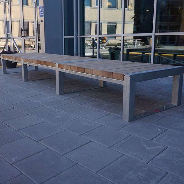 straatmeubilair zitbanken afvalbakken picknick set inrichting schoolplein