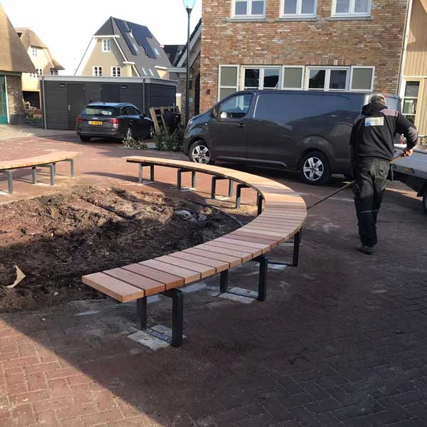 Week 6: Sierlijke FalcoSinus banken in nieuwbouwwijk Weespersluis