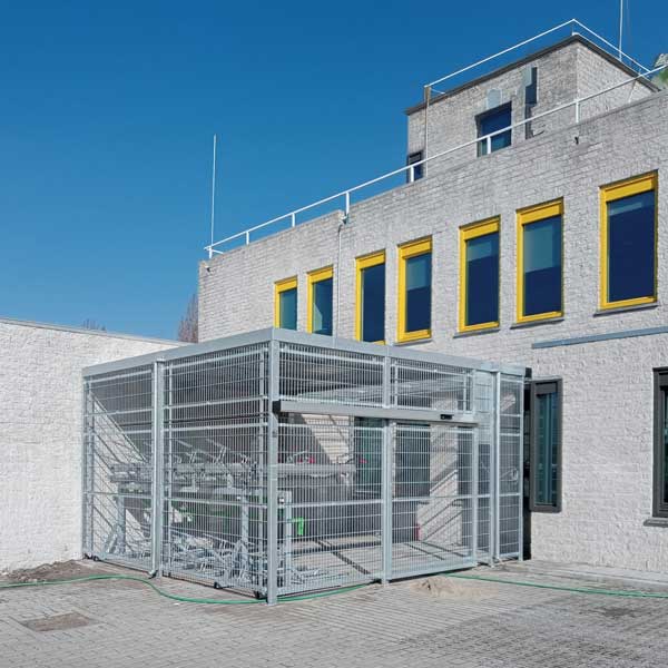 Week 10: Hoge FalcoLok Fietsoverkapping met Elektronische Toegang, Gemeentehuis Uithoorn