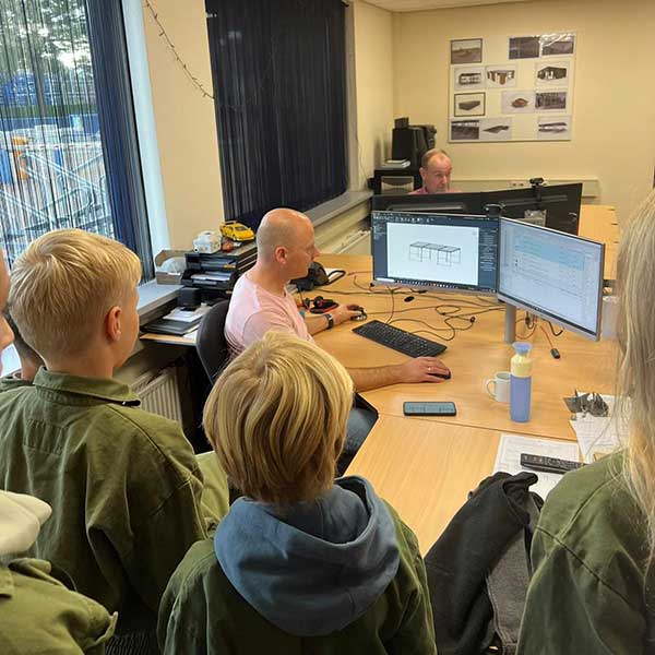 DOEN!-ers van Verion bezoeken Falco voor een leerzame ochtend