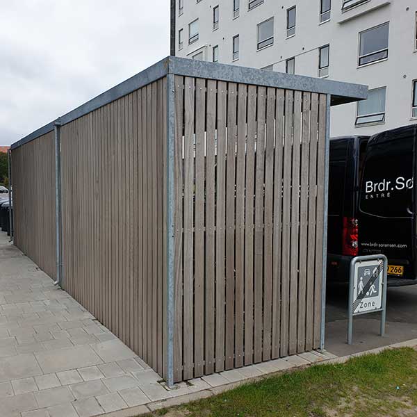 Week 26: Verschillende modellen fietsenrekken bij appartementen in Nørresundby, Denemarken