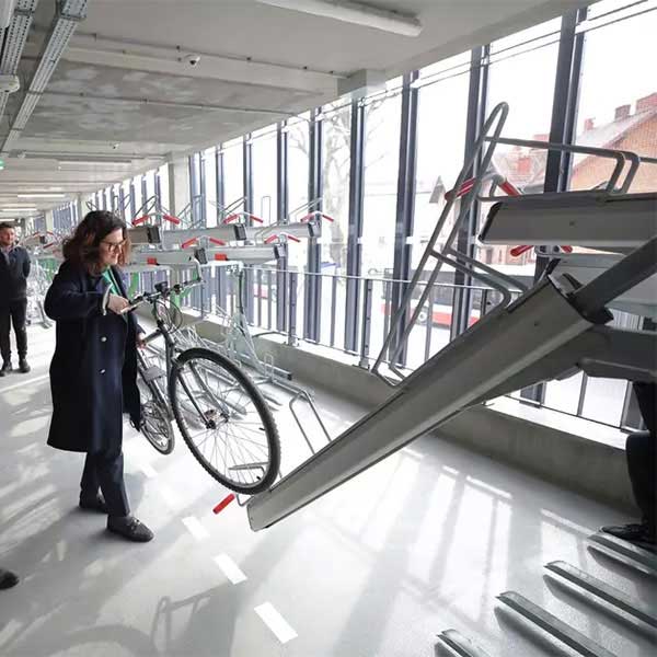 fietsenkelder fietsparkeren fietsenrek fietsaanleunbeugels 