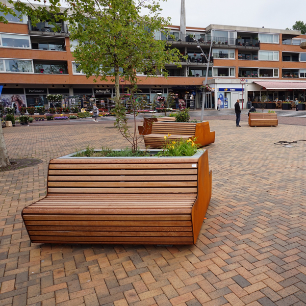 101067 straatmeubilair zitbank plantenbak FalcoLinea Bodegraven
