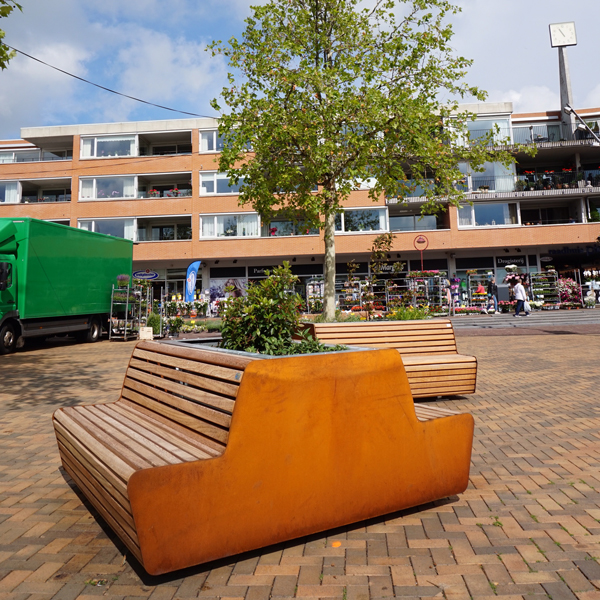 101067 straatmeubilair zitbank plantenbak FalcoLinea Bodegraven