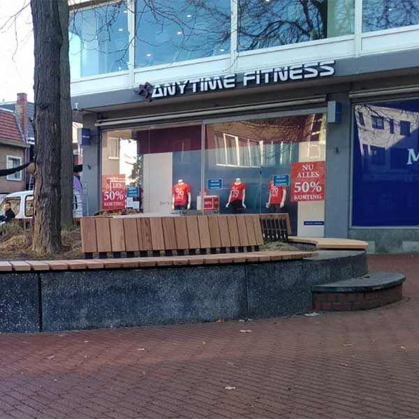 Straatmeubilair zorgt voor meer beleving bij winkelcentrum Brunssum