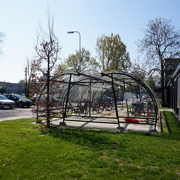 107199 transparante fietsoverkapping fietsparkeren