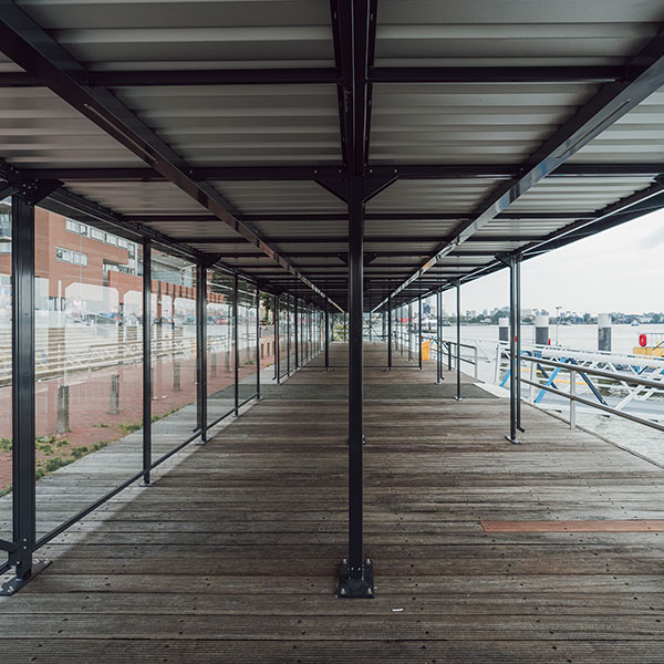 108124 wachtruimte overkapping