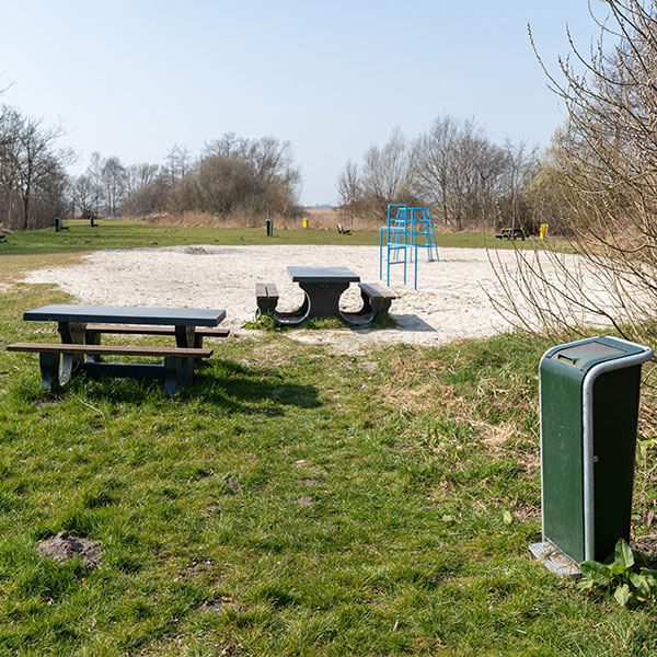 110878 straatmeubilair afvalbakken