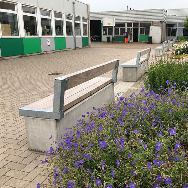 113251 straatmeubilair buitenbank FSC hout