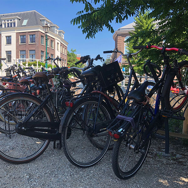 115839+116255 circulair aanbesteding leiden fietsaprkeren fietsenrekken fietsaanleunbeugels