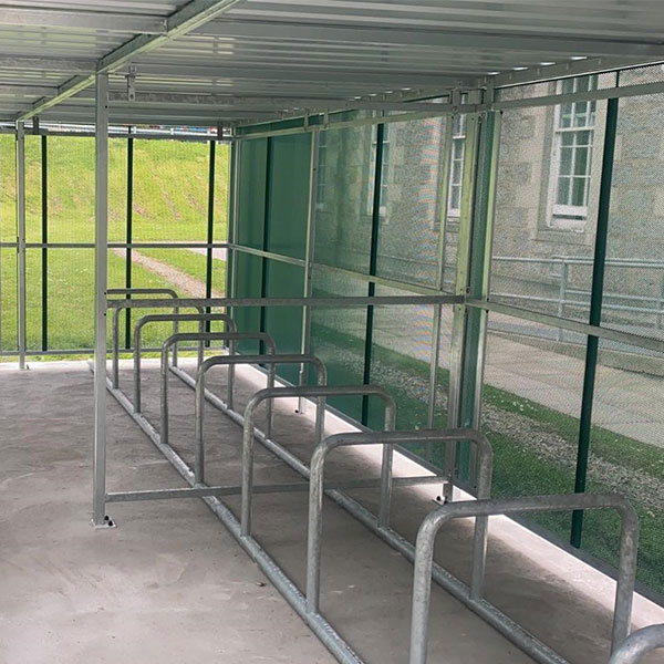 115906 fietsparkeren fietsoverkapping fietsaanleunbeugels fietsenrek zorginstelling ziekenhuis 