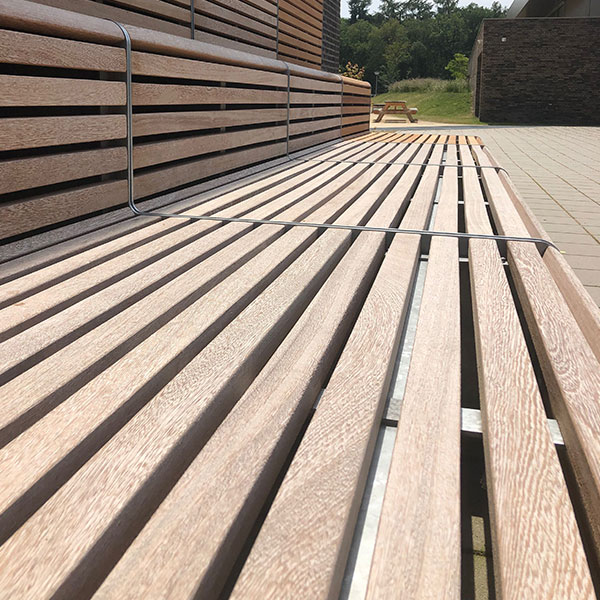 113428 straatmeubilair buitenbank tribunebank plantenbak