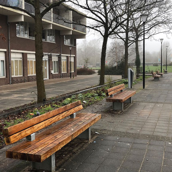 116846 Buitenbanken straatmeubilair zitbank parkmeubilair 