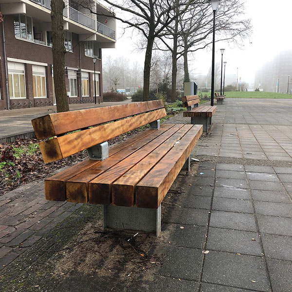 116846 Buitenbanken straatmeubilair zitbank parkmeubilair 