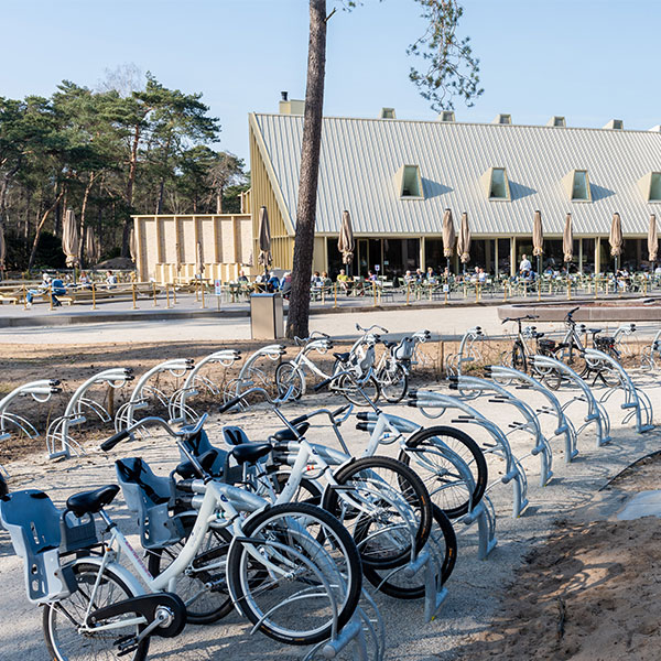 116895 fietsparkeren fietsstandaard fietsenrek oplaadpunt