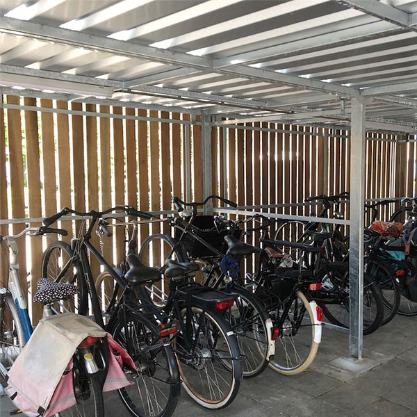 115820 fietsoverkapping berging voor container buitenbanken