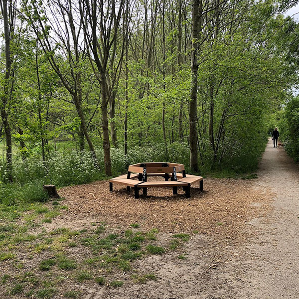 121747 straatmeubilair buitenbank herdenkingsbank