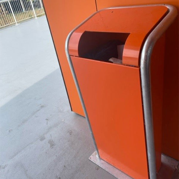 128572 straatmeubilair afvalbak