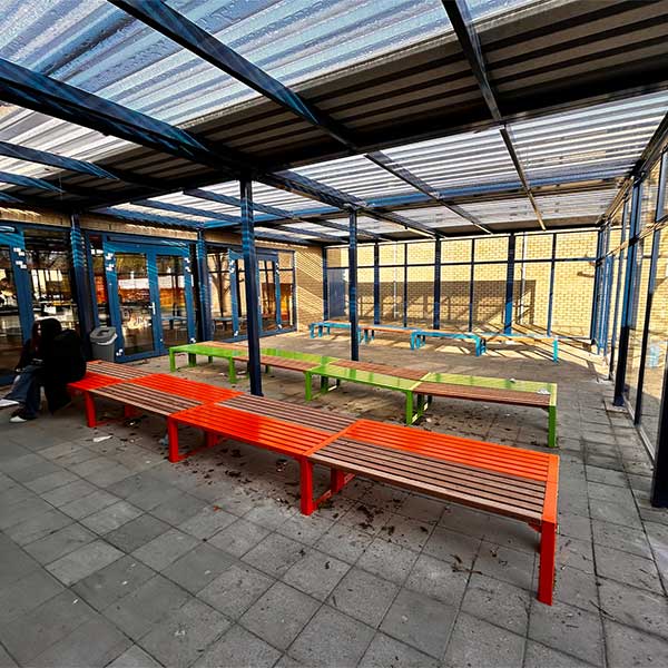 130878 FalcoAcero straatmeubilair overkapping schoolplein