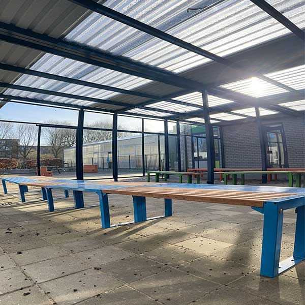 130878 FalcoAcero straatmeubilair overkapping schoolplein