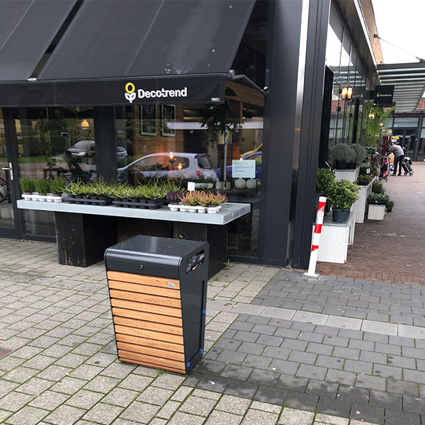 131503 straatmeubilair afvalbakken 