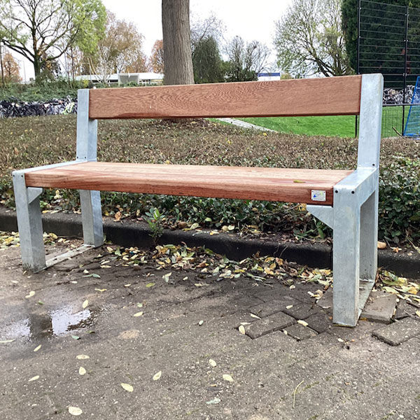 131722_FalcoBloc_boomopstelling