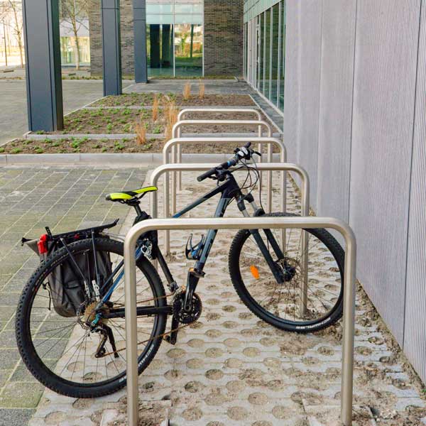 133494 straatmeubilair buitenbank zitbank fietsaanleunbeugels fietsnietje fietsparkeren