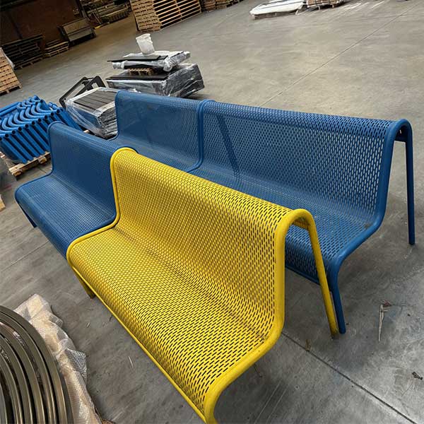 137843 hercoaten ontcoaten zinklaag straatmeubilair buitenbank