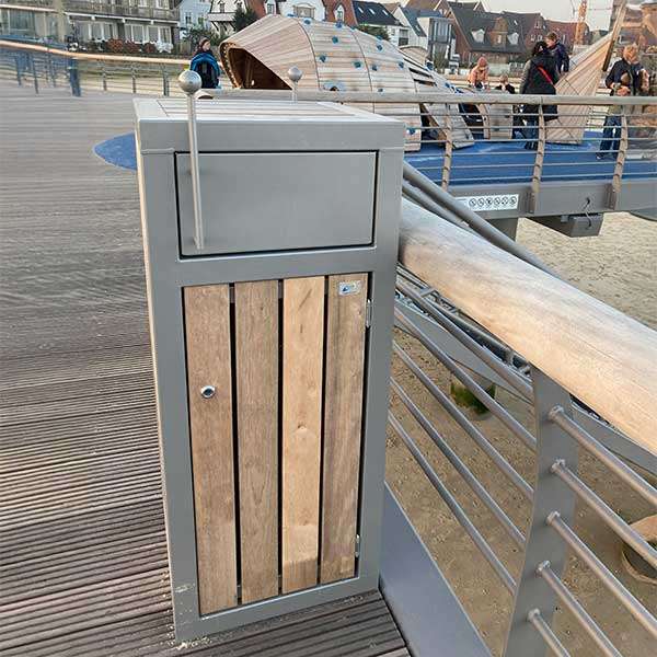 138048 straatmeubilair afvalbak