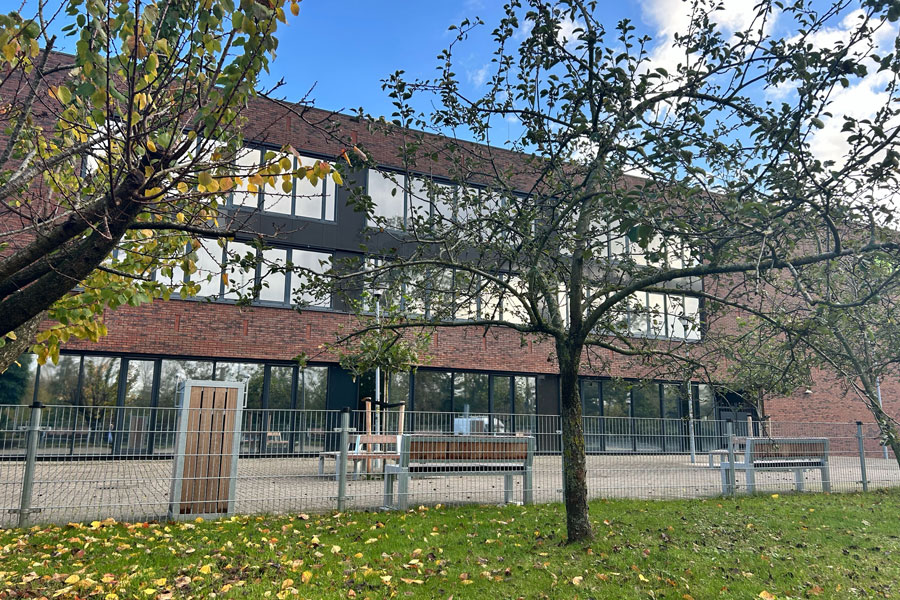 140160 straatmeubilair schoolplein buitenbank picknickset