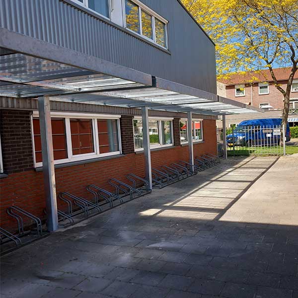 140579 fietsoverkapping fietsparkeren schoolplein