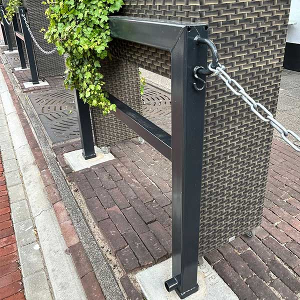 142048 verkeersvoorziening geleidehek