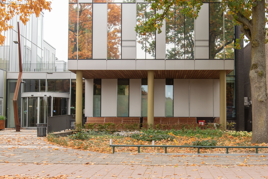 143507 straatmeubilair buitenbank schoolplein