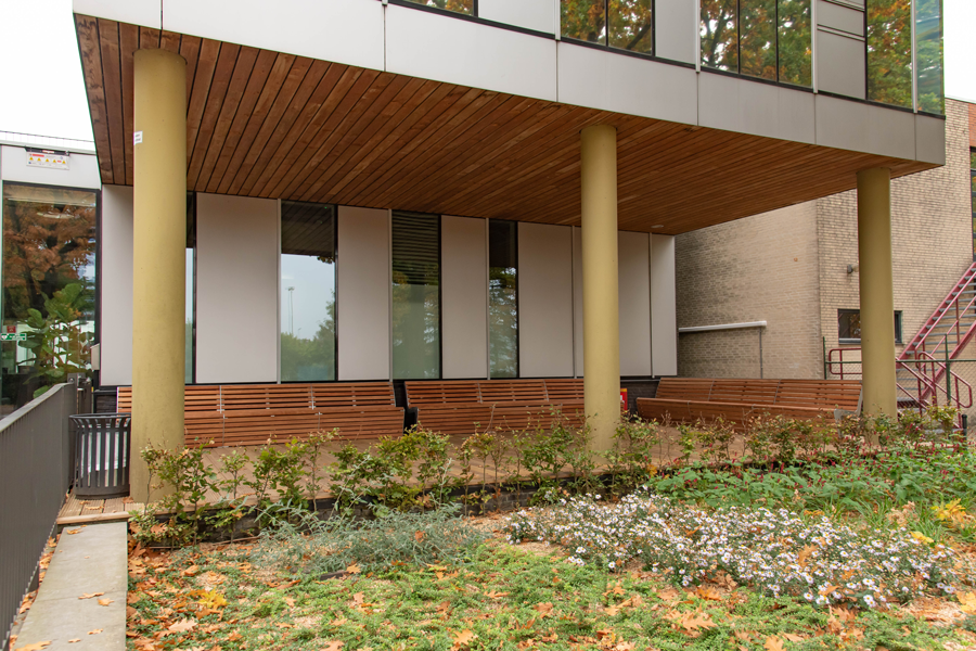 143507 straatmeubilair buitenbank schoolplein