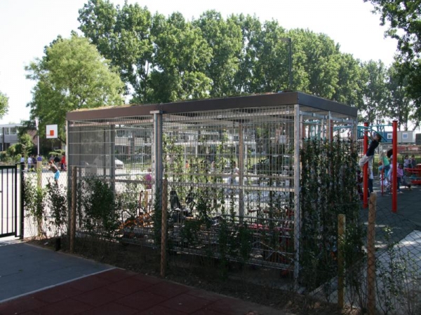 26725 overkapping speelgoedberging sedum dak brede school