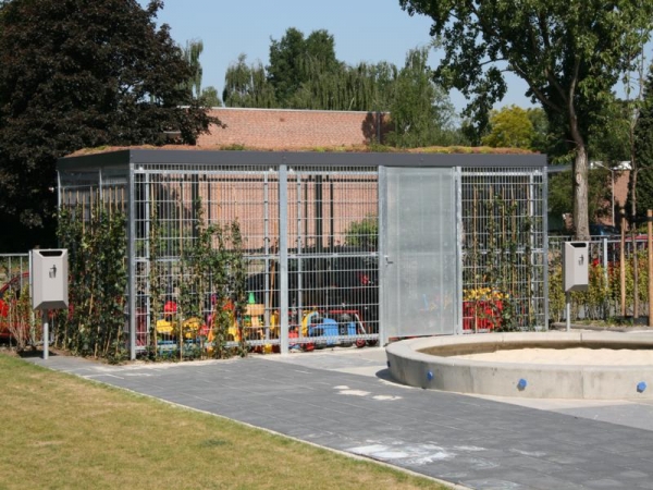 26725 overkapping speelgoedberging sedum dak brede school