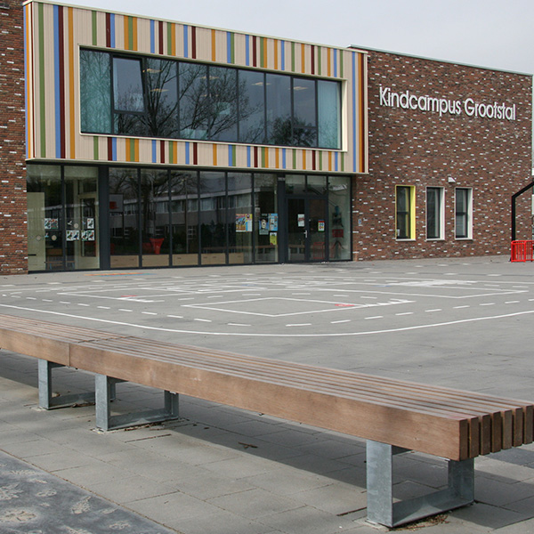 31989 overkapping speelgoedberging sedum dak brede school