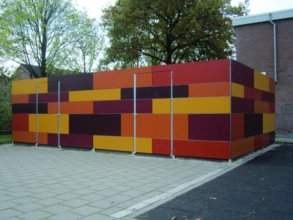 Kleurrijke en robuuste berging in 's Gravendeel