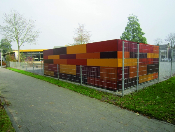 Kleurrijke en robuuste berging in 's Gravendeel