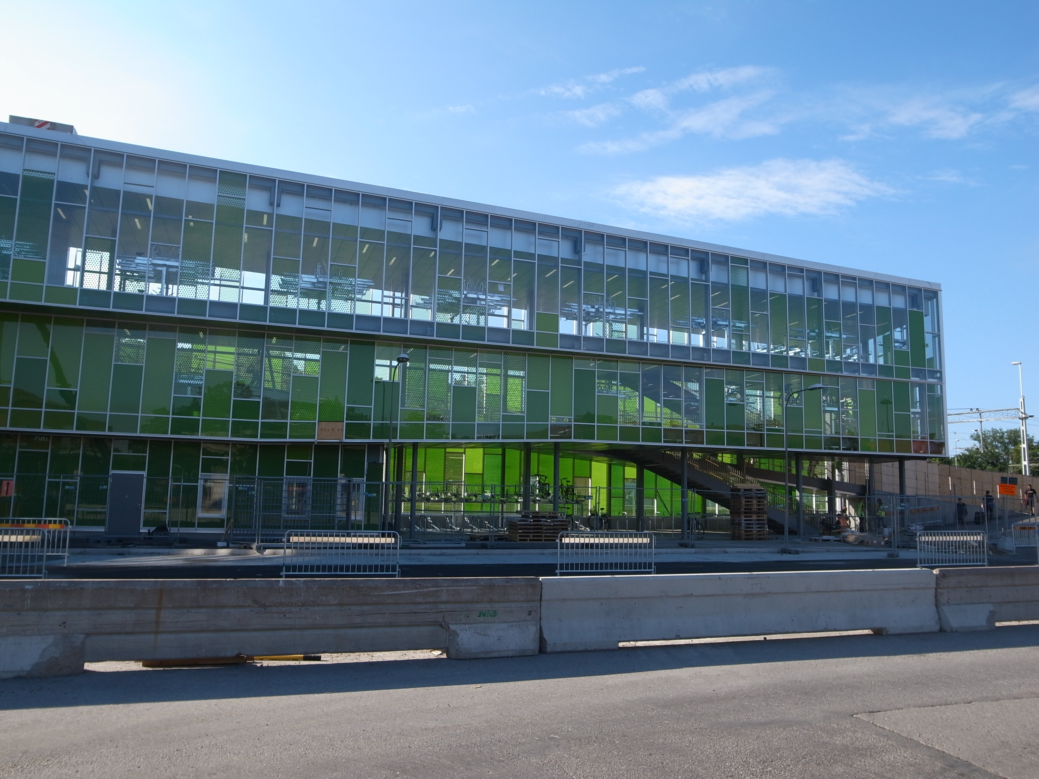 FalcoLevel uniek fietsparkeersysteem in Stockholm