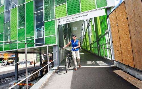 FalcoLevel uniek fietsparkeersysteem in Stockholm