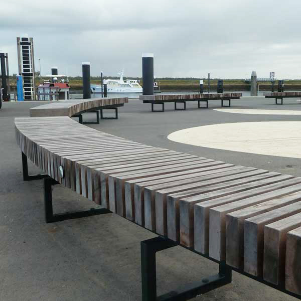 Bruinisse voortvarend met Falco banken