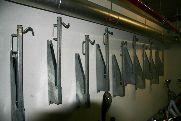 fietsparkeren fietsaanleunbeugel fietsreparatiezuil fietsophangsysteem Falco