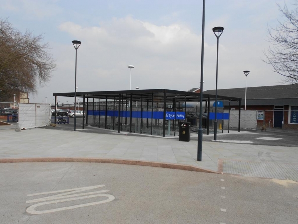 overkapping fietsoverkapping bushalte fietsparkeren fietsenrek straatmeubilair 