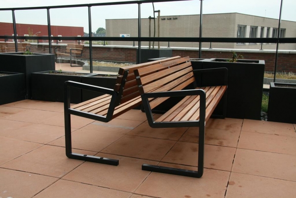 traatmeubilair buitenbank zitbank FalcoNine