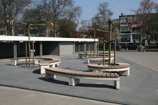 Praktisch en mooi straatmeubilair voor praktijkschool de Bolster