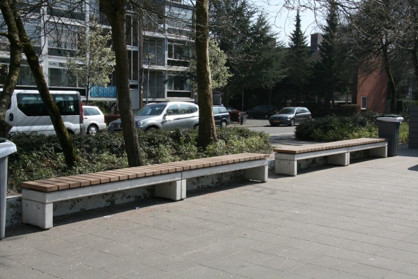 Praktisch en mooi straatmeubilair voor praktijkschool de Bolster