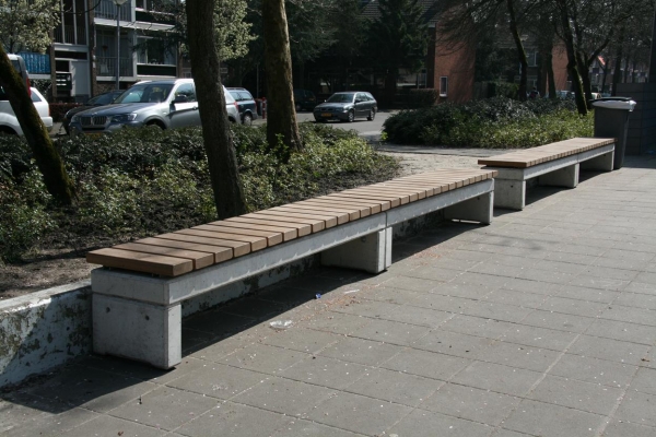 Praktisch en mooi straatmeubilair voor praktijkschool de Bolster